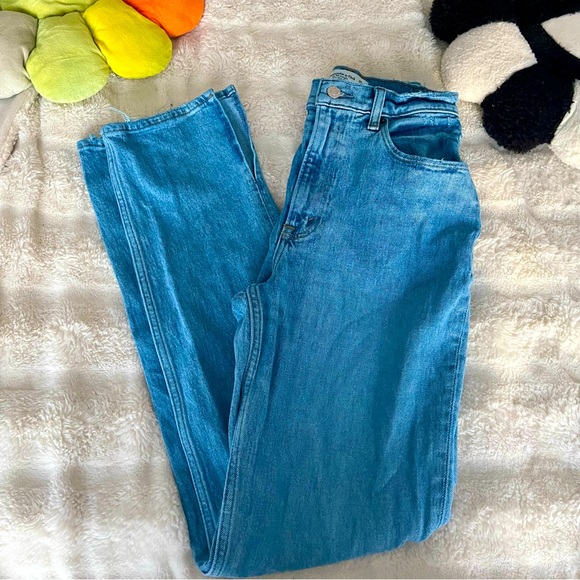 Abercrombie & Fitch 'Curve Love' high waisted, straight-leg, split hem jeans - Picture 1 of 5